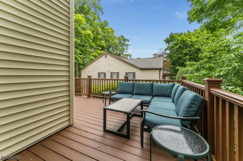 100 Goldfinch Mdws Allamuchy, NJ 07840