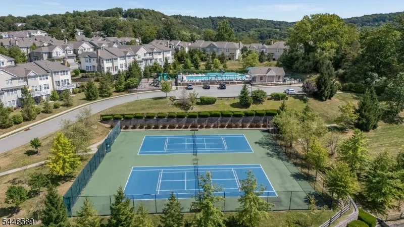 100 Goldfinch Mdws Allamuchy, NJ 07840