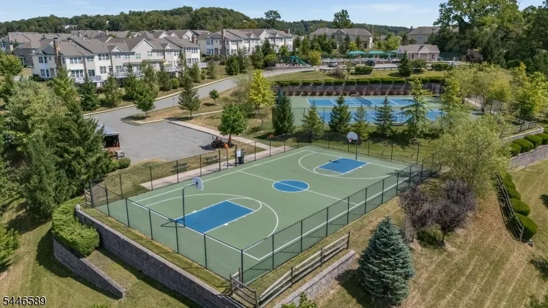 100 Goldfinch Mdws Allamuchy, NJ 07840
