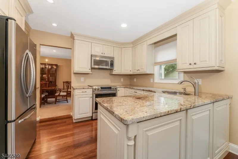 100 Goldfinch Mdws Allamuchy, NJ 07840