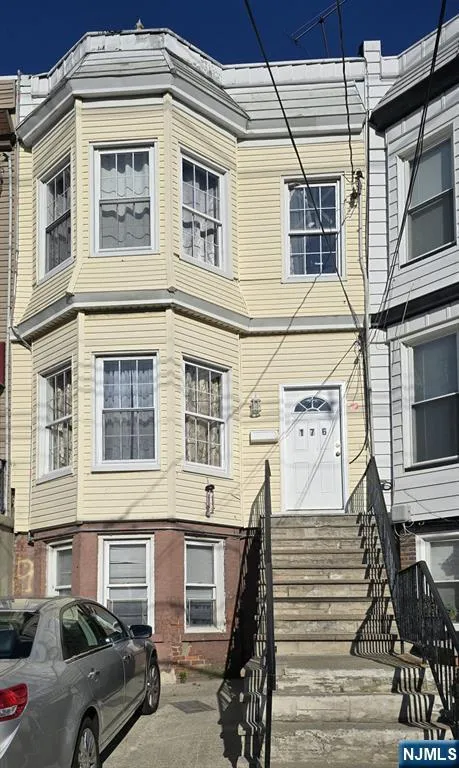 176 Arlington Avenue 1 Jersey City, NJ 07305