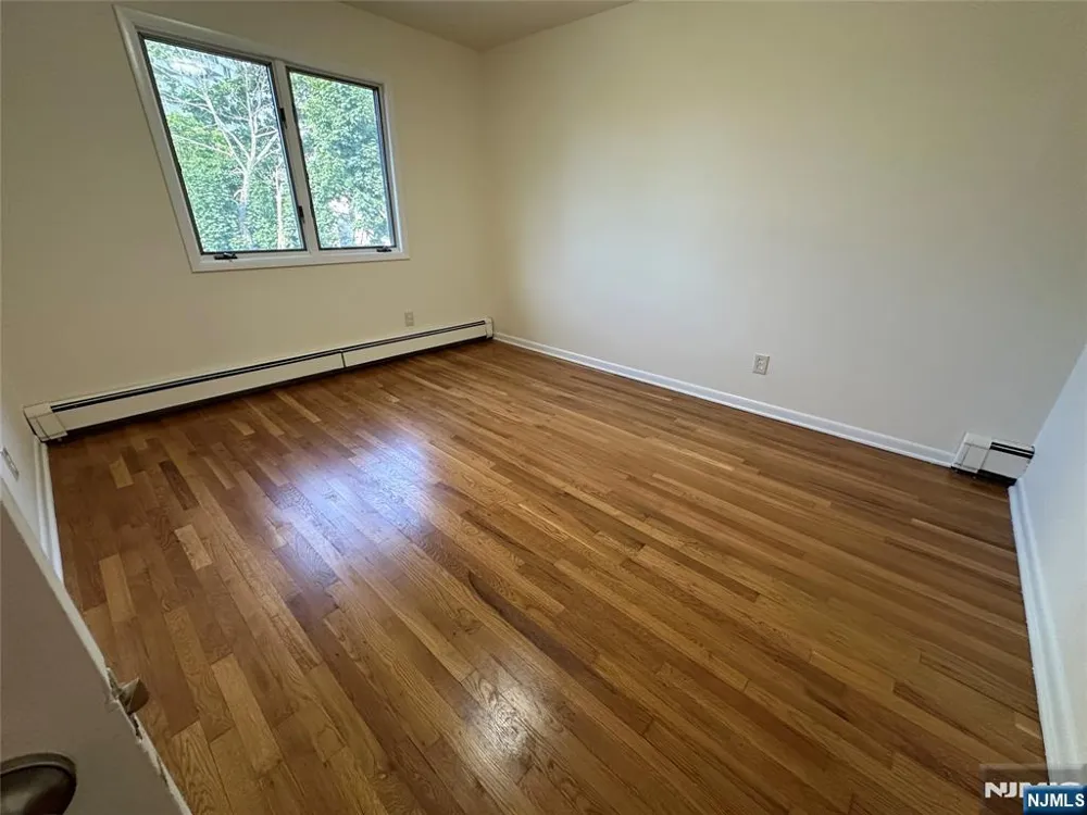 407 Jane Street 2 Fort Lee, NJ 07024