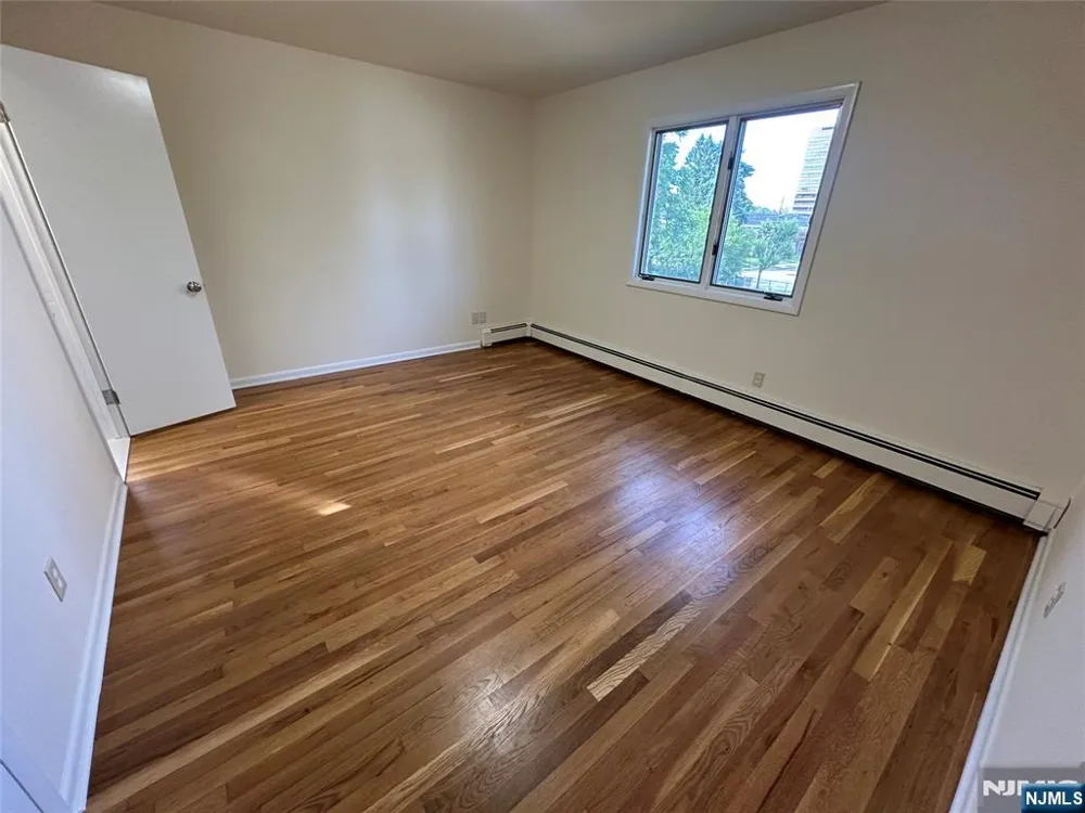 407 Jane Street 2 Fort Lee, NJ 07024