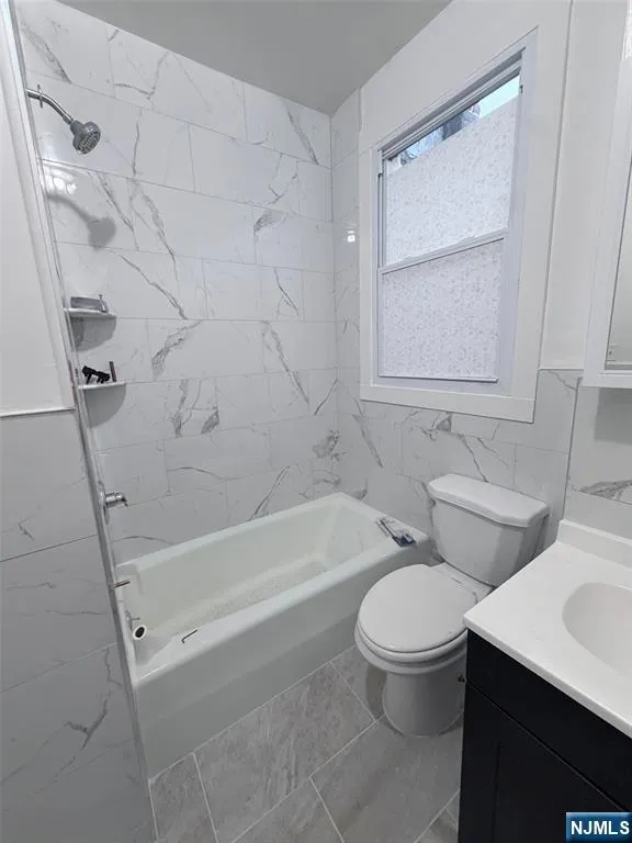 329 Broad Avenue 2FL Leonia, NJ 07605