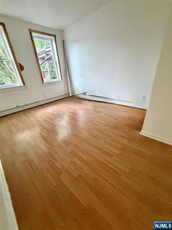 329 Broad Avenue 2FL Leonia, NJ 07605