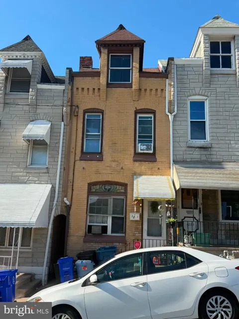 1221 ELM STREET