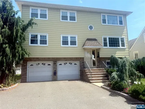 33 Kossuth Street 1