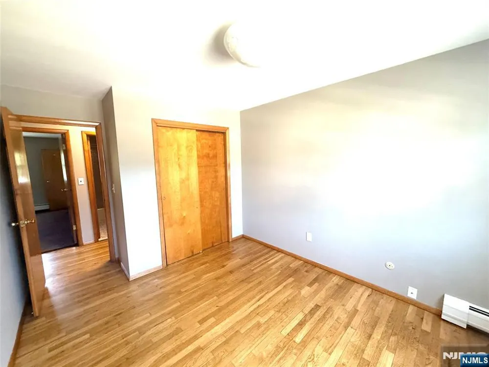 33 Kossuth Street 1 Wallington, NJ 07057
