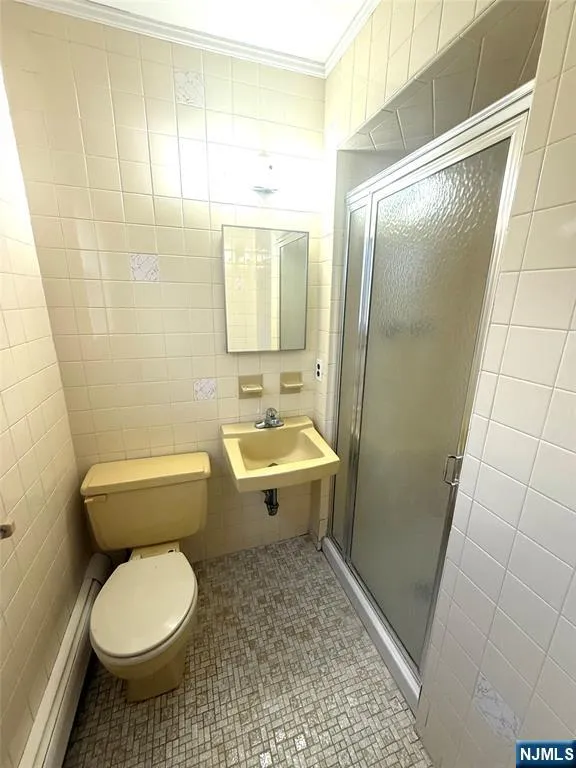 33 Kossuth Street 1 Wallington, NJ 07057