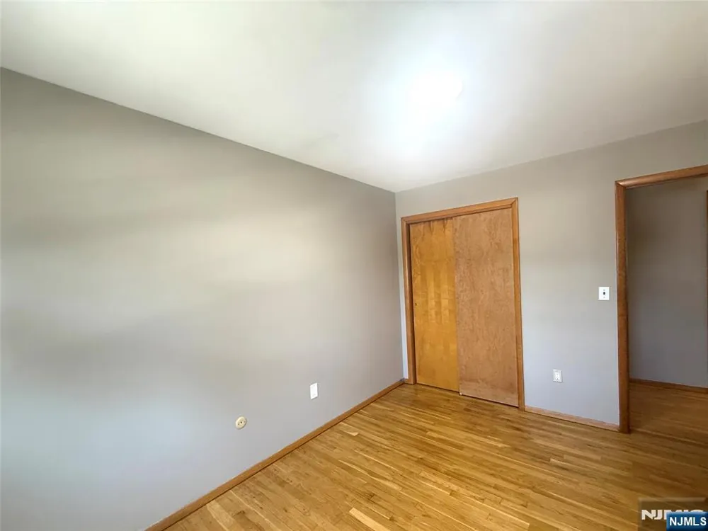 33 Kossuth Street 1 Wallington, NJ 07057