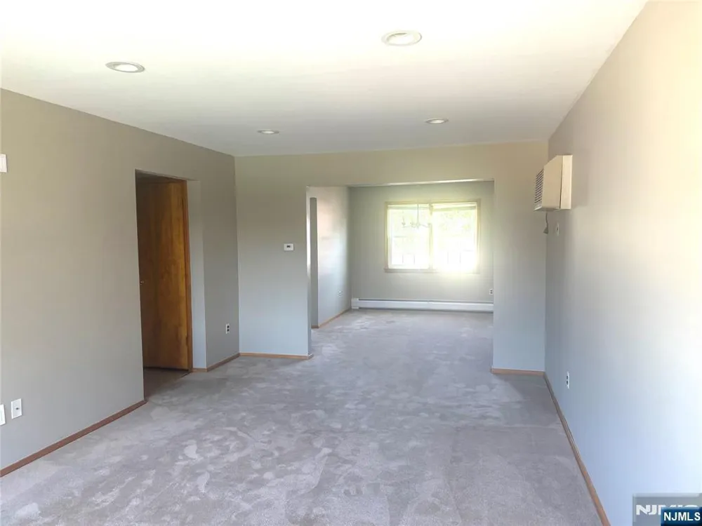 33 Kossuth Street 1 Wallington, NJ 07057