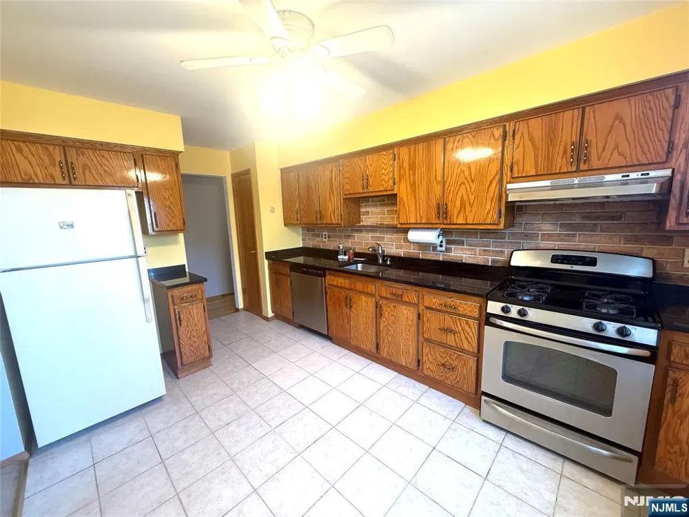 33 Kossuth Street 1 Wallington, NJ 07057