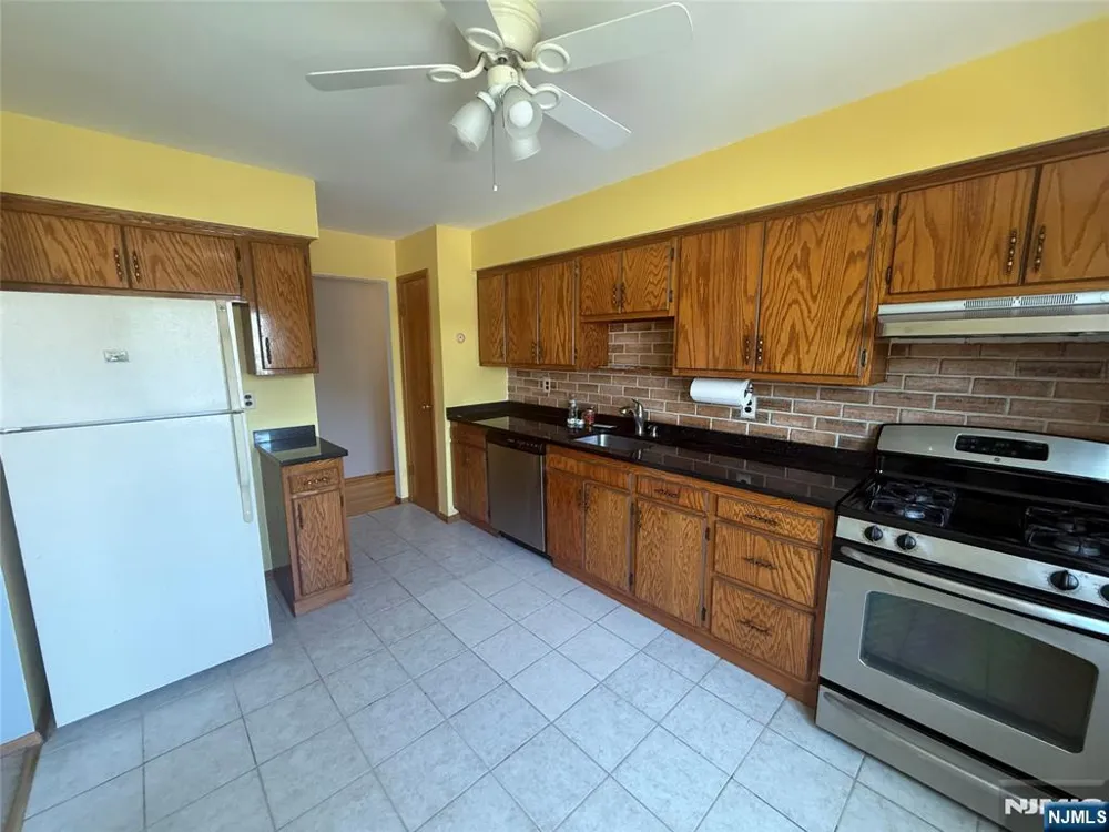 33 Kossuth Street 1 Wallington, NJ 07057