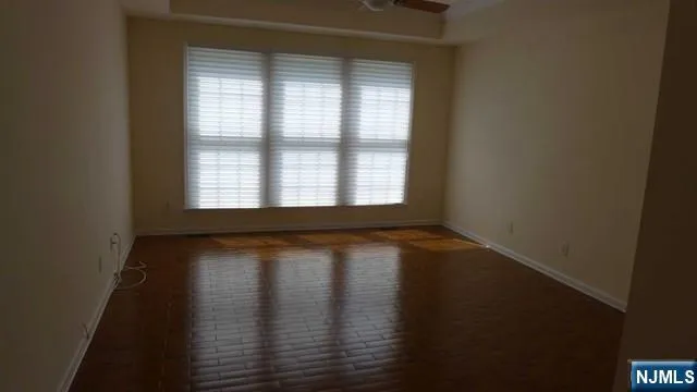 85 Buckthorn Paramus, NJ 07652