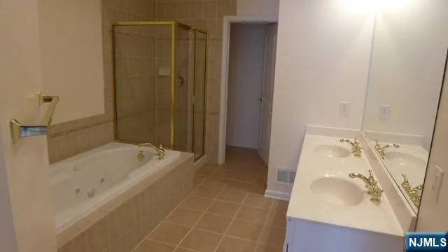 85 Buckthorn Paramus, NJ 07652