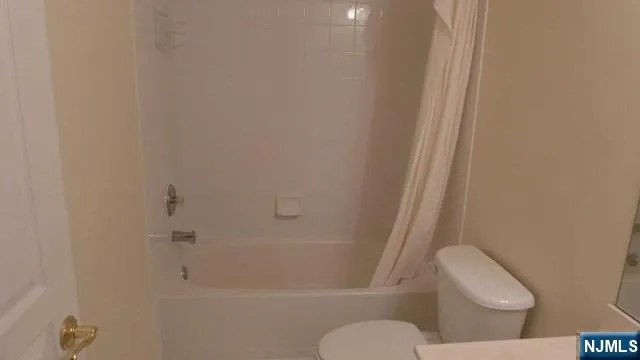 85 Buckthorn Paramus, NJ 07652