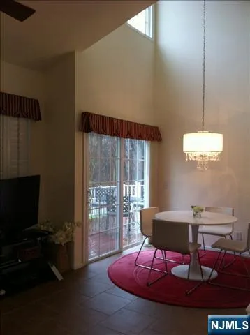 85 Buckthorn Paramus, NJ 07652