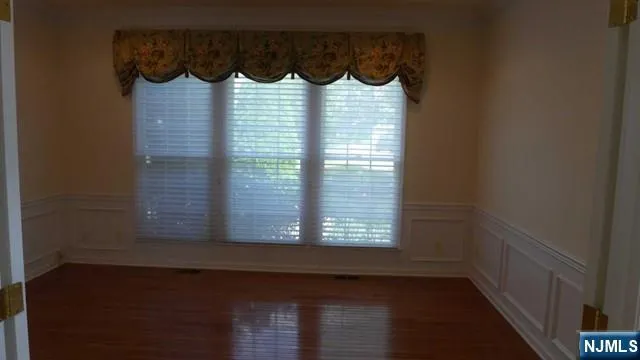 85 Buckthorn Paramus, NJ 07652