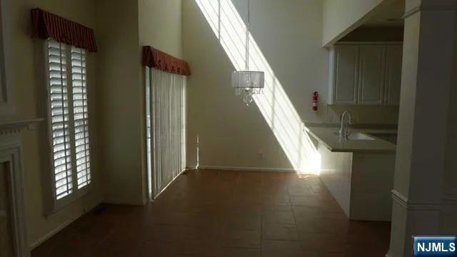 85 Buckthorn Paramus, NJ 07652