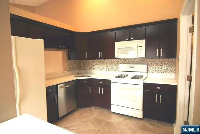 170 Linden Street 170 Mahwah, NJ 07430