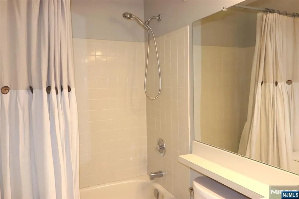 170 Linden Street 170 Mahwah, NJ 07430