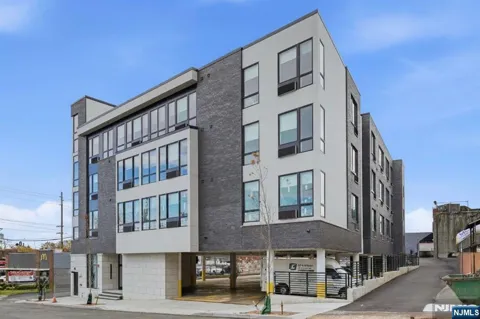 9-11 E Passaic Street 306