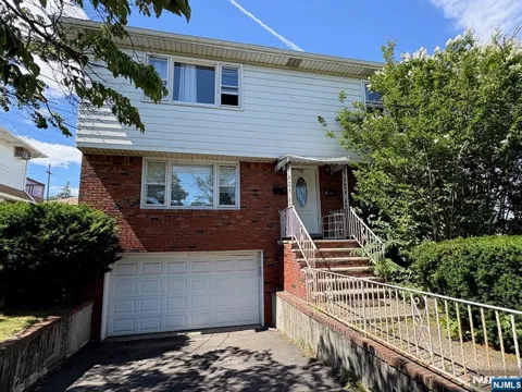 78 Arlington Avenue
