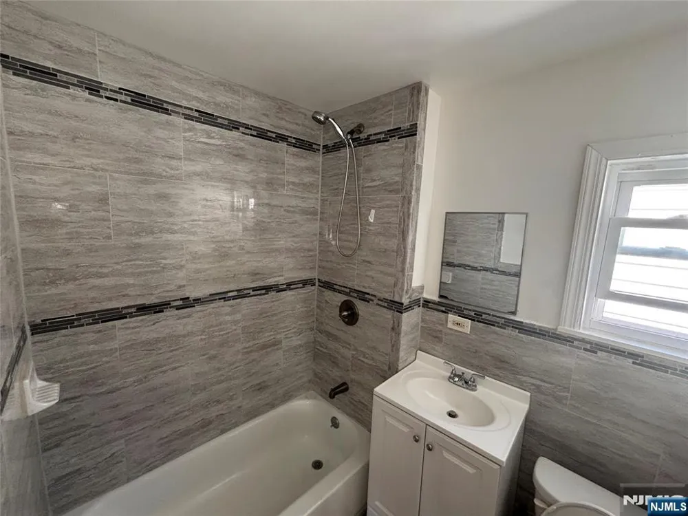 271 Vermont Avenue Irvington, NJ 07111