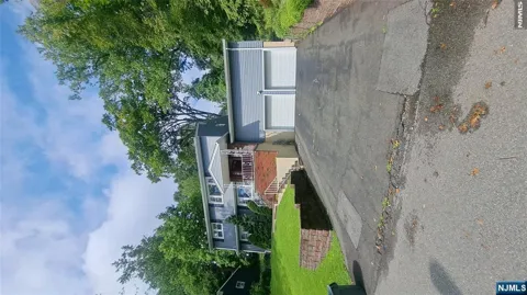 22 Mountain Avenue 2