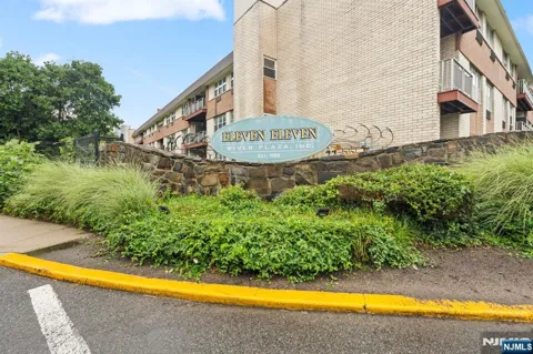 1111 River Road C32