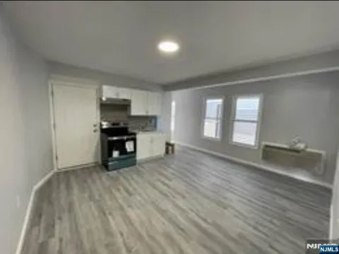 107-109 Highland 2BR