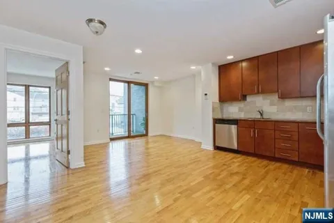 17 Meadow Road 306