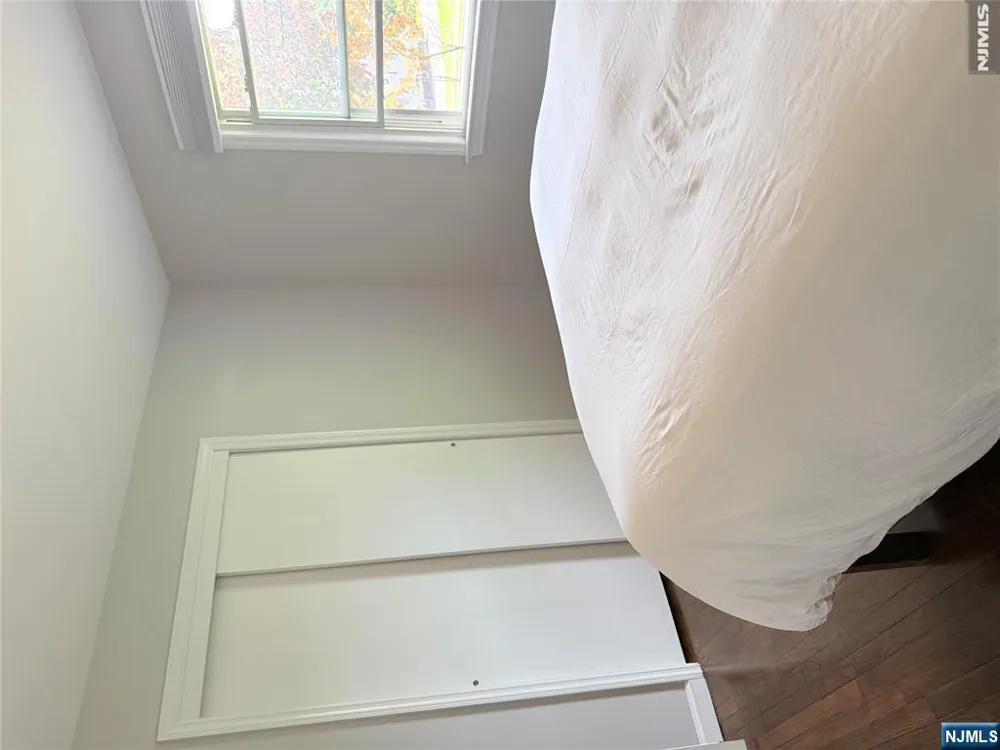 180 Orchard Street Allendale, NJ 07401