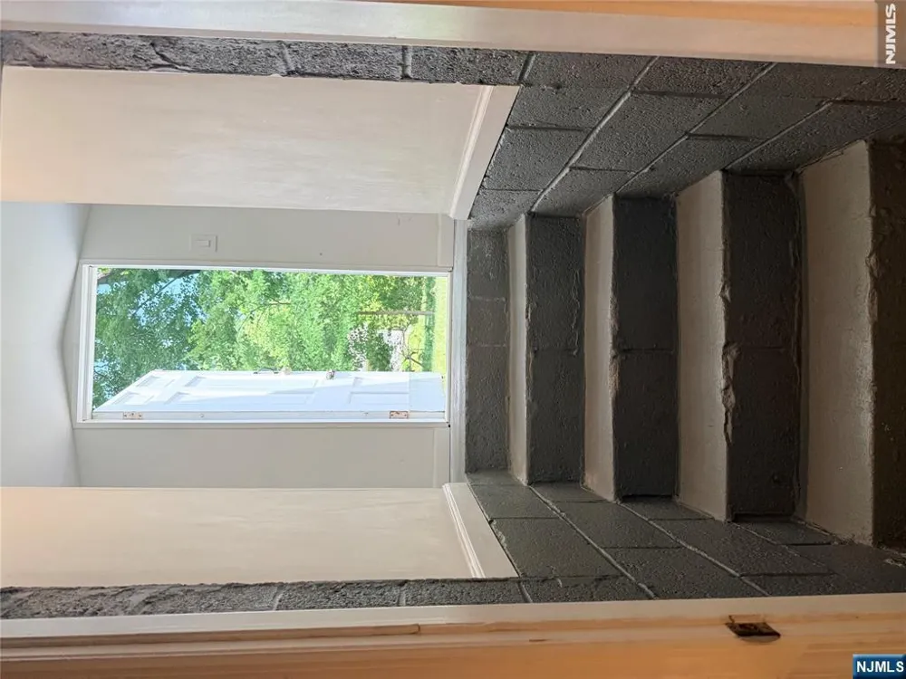 180 Orchard Street Allendale, NJ 07401