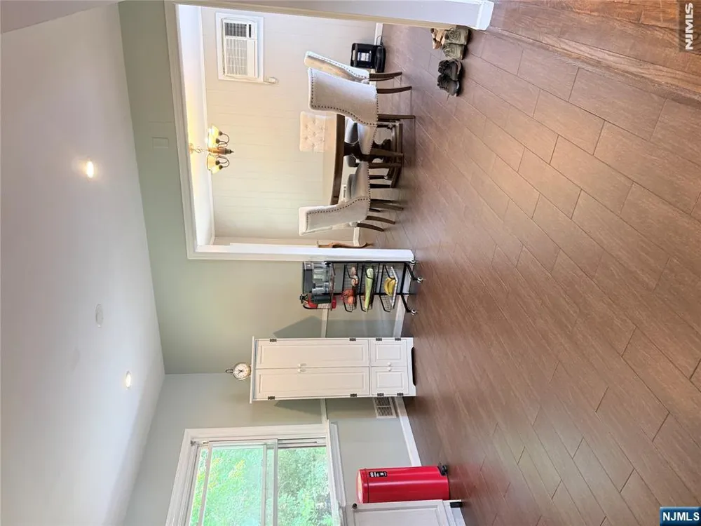180 Orchard Street Allendale, NJ 07401