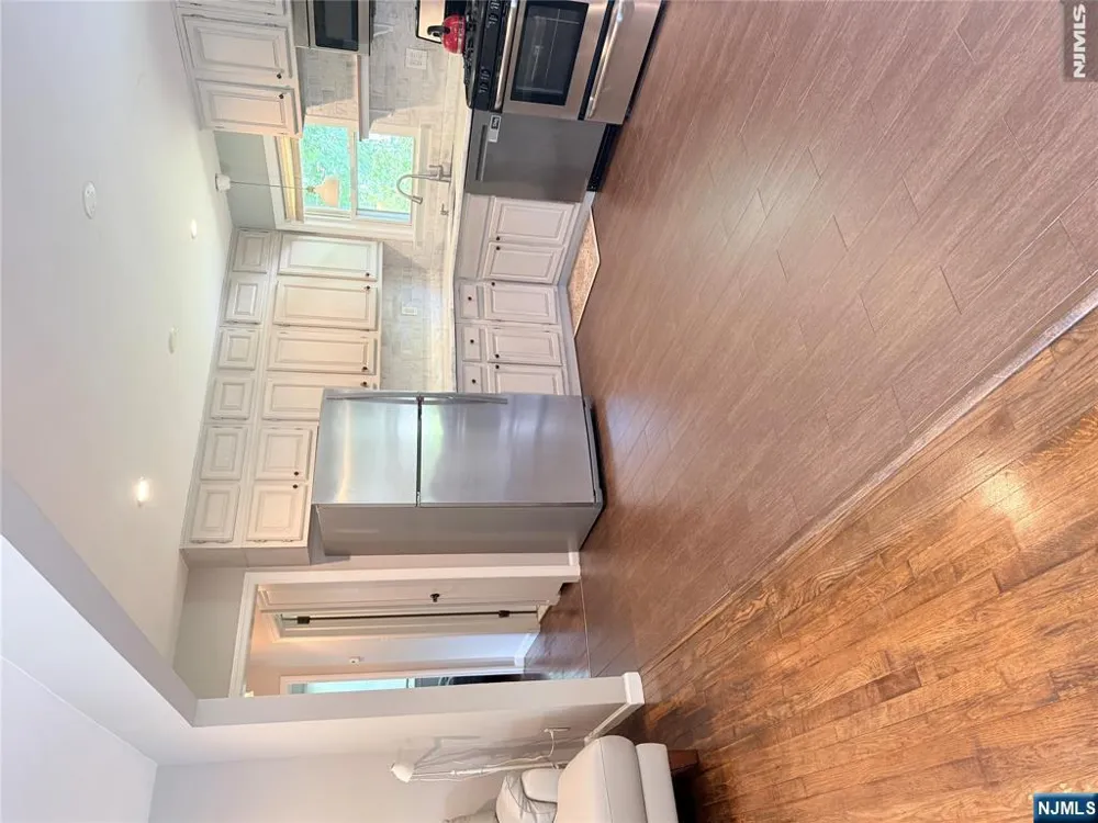 180 Orchard Street Allendale, NJ 07401