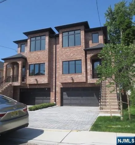 427 Westview Place B