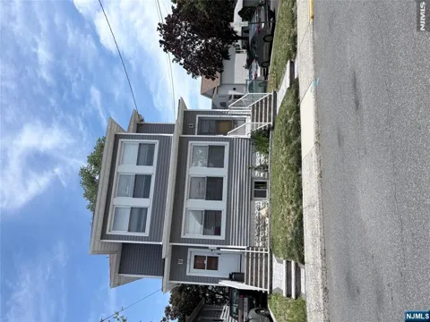 210-212 Franklin Street