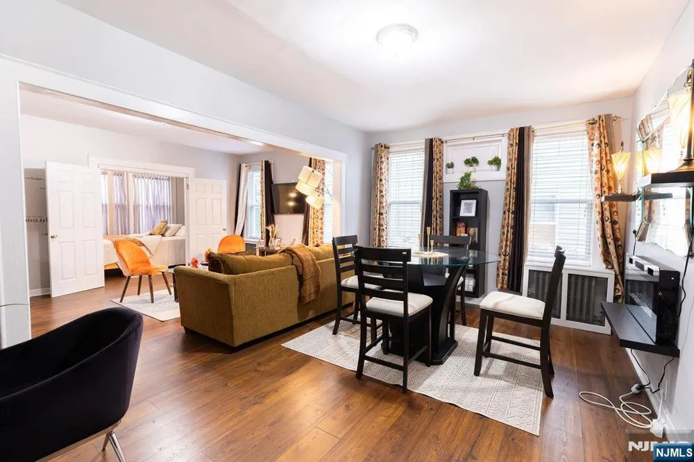 40-42 Harding Terrace Newark, NJ 07112