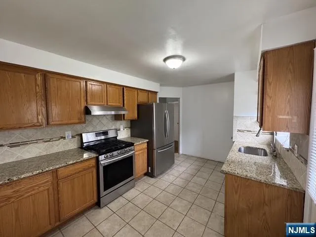 125 Princeton Place 1 Palisades Park, NJ 07650