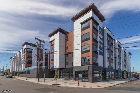 305 Pennsylvania Ave #203 Unit 203