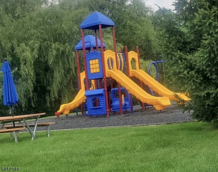 304 Mercer Ct #304 Unit 304 Independence, NJ 07840