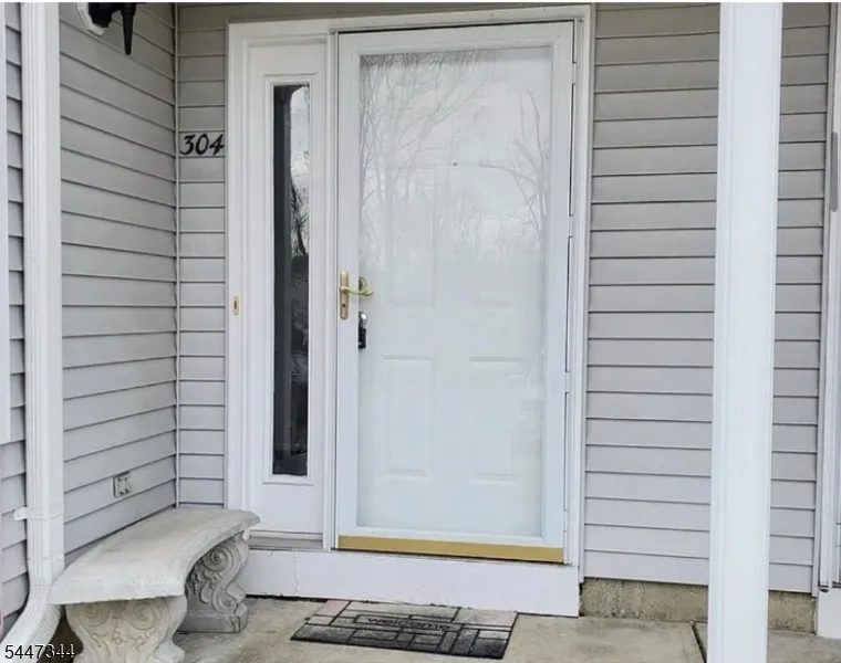 304 Mercer Ct #304 Unit 304 Independence, NJ 07840