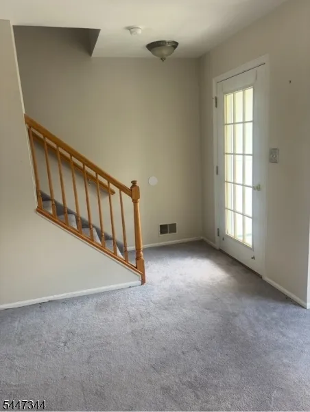 304 Mercer Ct #304 Unit 304 Independence, NJ 07840