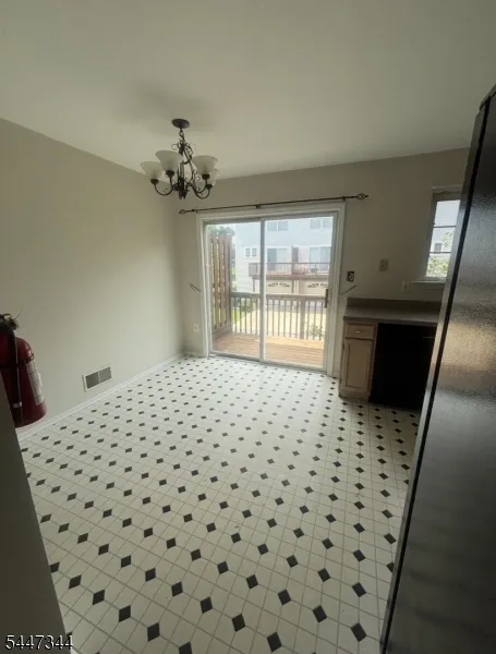 304 Mercer Ct #304 Unit 304 Independence, NJ 07840