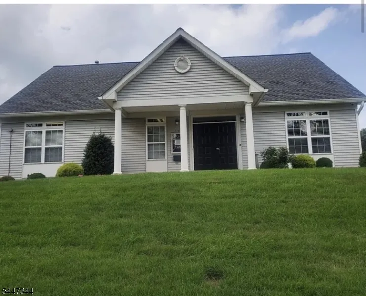 304 Mercer Ct #304 Unit 304 Independence, NJ 07840