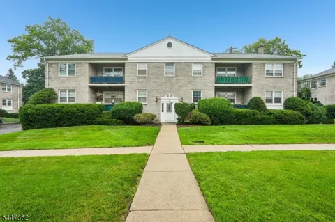 135 S Maple Ave #143B Unit 143B