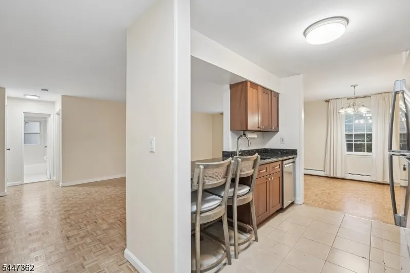135 S Maple Ave #143B Unit 143B Ridgewood Village, NJ 07450
