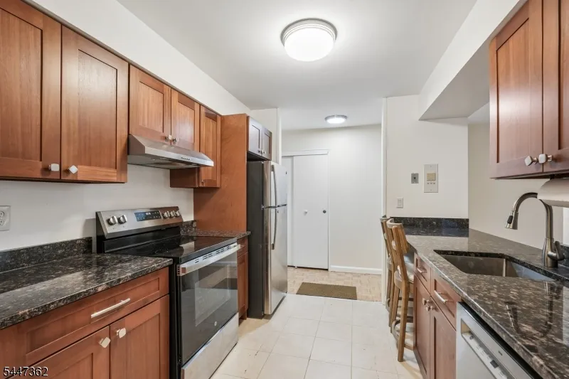 135 S Maple Ave #143B Unit 143B Ridgewood Village, NJ 07450
