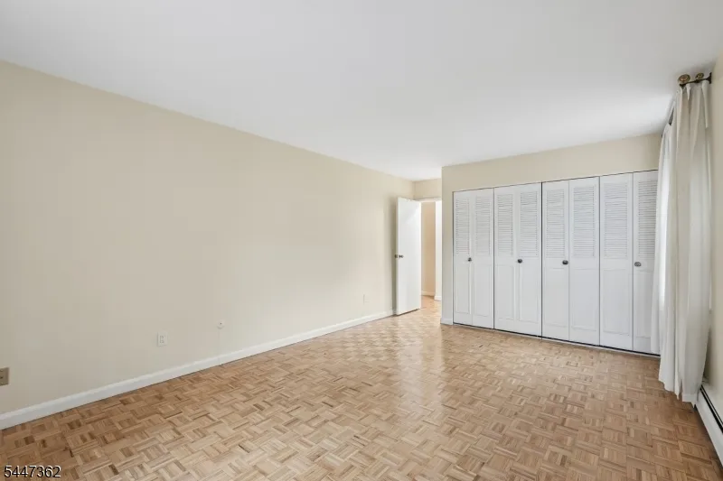135 S Maple Ave #143B Unit 143B Ridgewood Village, NJ 07450